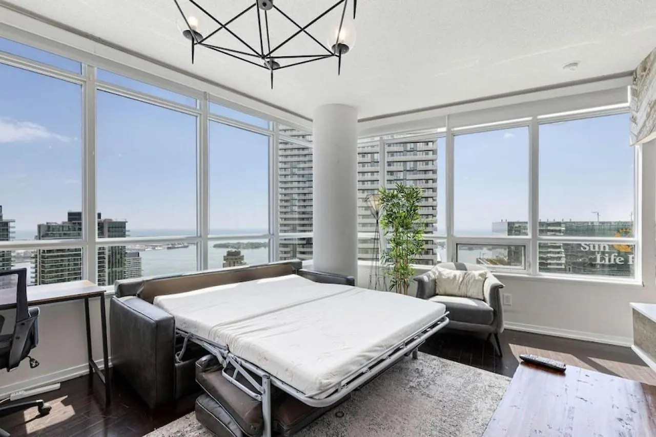 Skyline Waterfront 2Br Plus 2Ba Wparking Near Mtcc Toronto Holiday home
