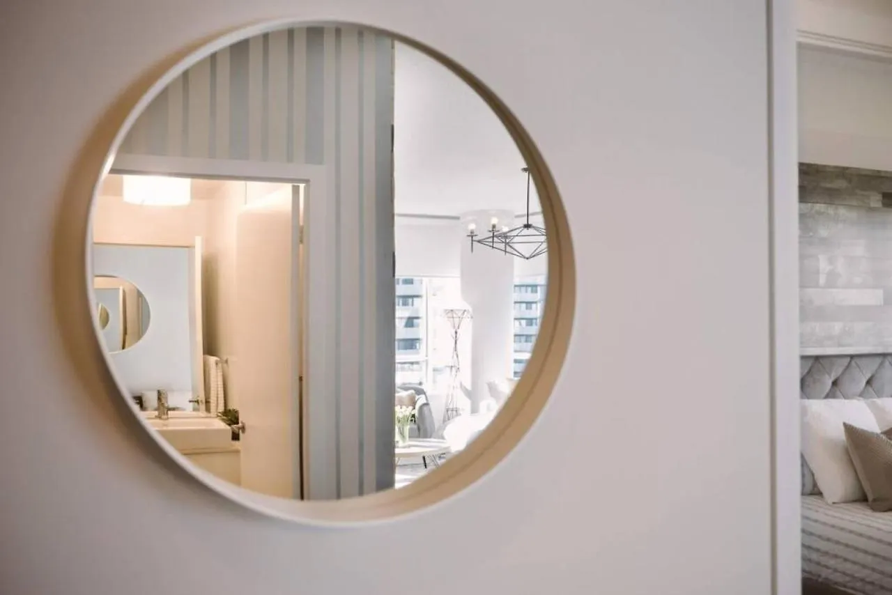 Skyline Waterfront 2Br Plus 2Ba Wparking Near Mtcc Toronto