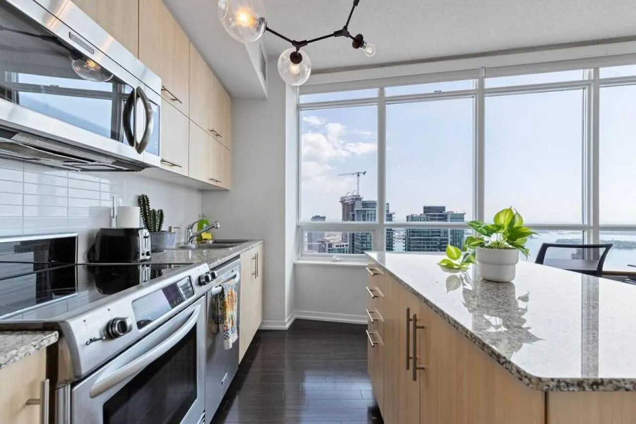 Holiday home Skyline Waterfront 2Br Plus 2Ba Wparking Near Mtcc Toronto Canada