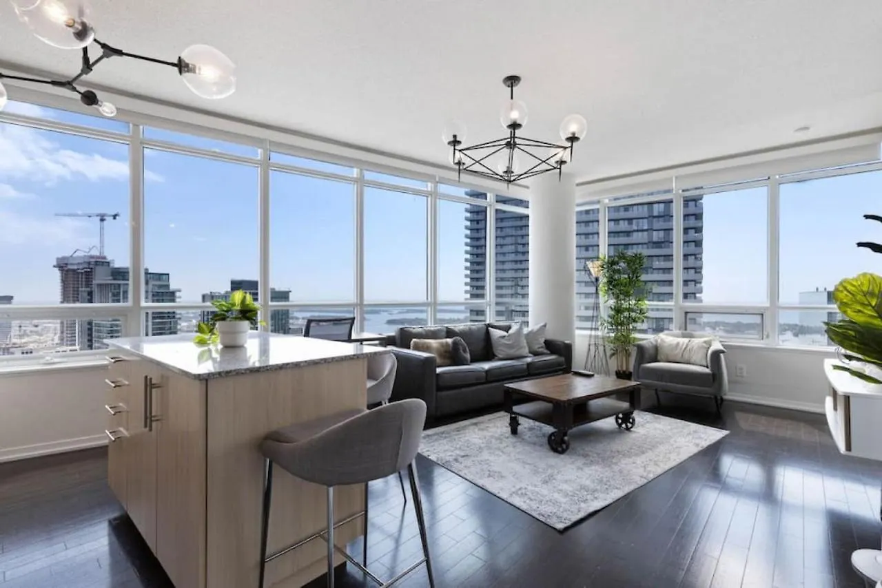 Skyline Waterfront 2Br Plus 2Ba Wparking Near Mtcc Toronto