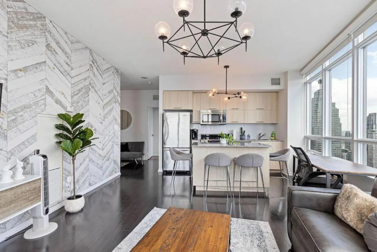 Skyline Waterfront 2Br Plus 2Ba Wparking Near Mtcc Toronto Holiday home