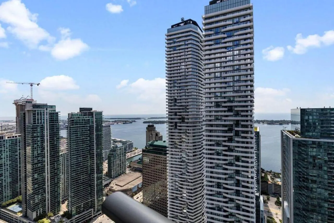 Holiday home Skyline Waterfront 2Br Plus 2Ba Wparking Near Mtcc Toronto