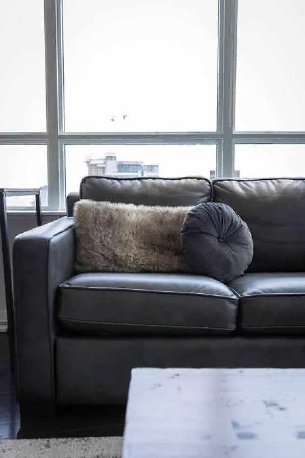 Vakantiehuis Skyline Waterfront 2Br Plus 2Ba Wparking Near Mtcc Toronto