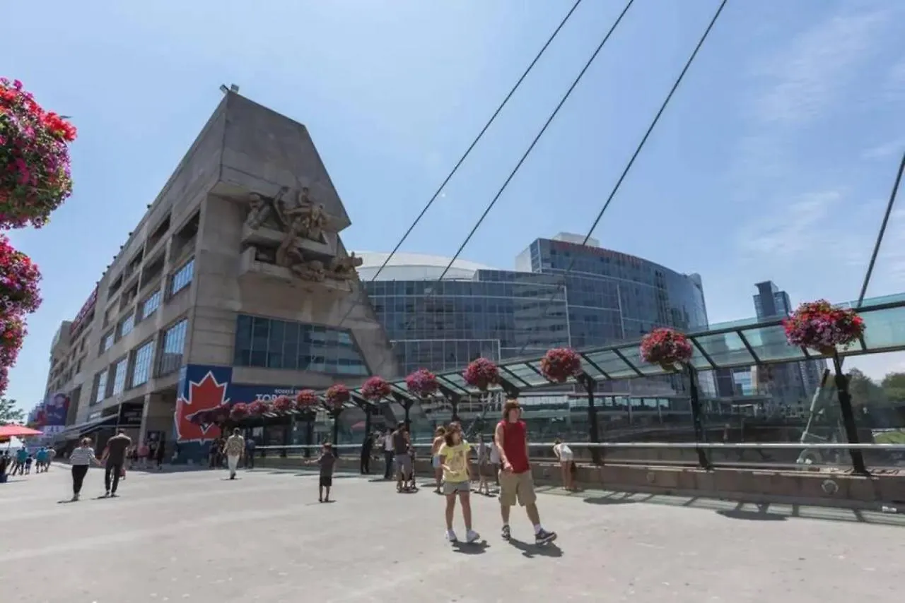 Сasa de vacaciones Skyline Waterfront 2Br Plus 2Ba Wparking Near Mtcc Toronto