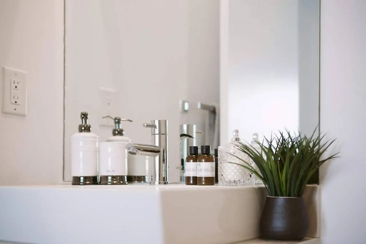 Skyline Waterfront 2Br Plus 2Ba Wparking Near Mtcc Toronto Сasa de vacaciones