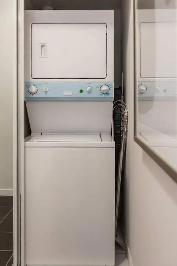 Skyline Waterfront 2Br Plus 2Ba Wparking Near Mtcc Toronto 0*,